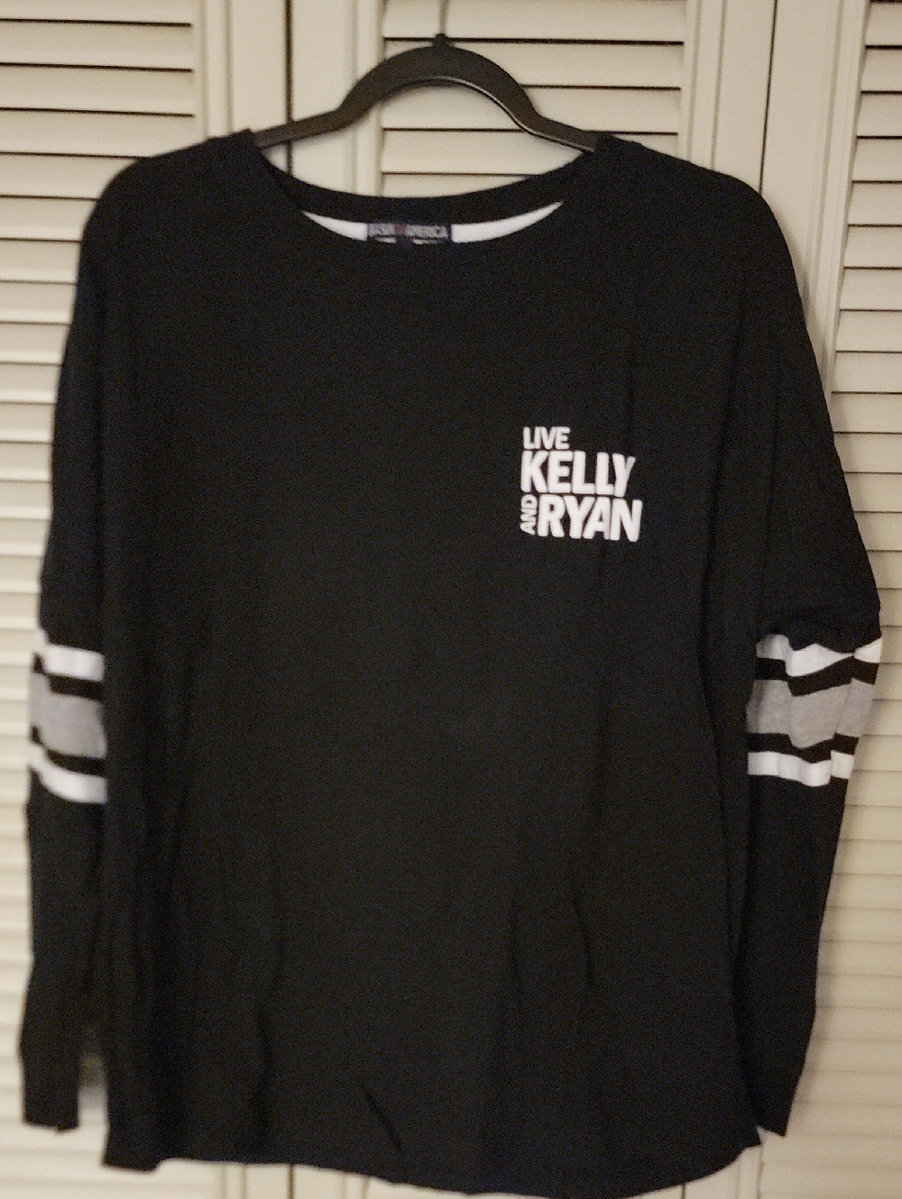 LIVE Kelly and Ryan Black Long Sleeve Tee TV Talk Show - Collectible
